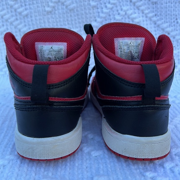 Air Jordan 1 Mid Reverse Bred Nike size 1Y - Picture 8 of 14